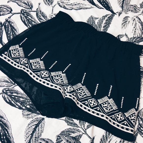 Pattern Shorts - Picture 1 of 1